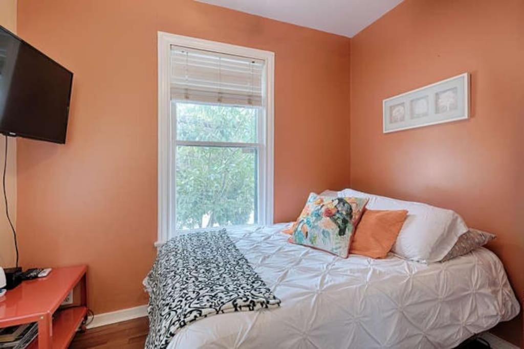Centrally Located Cozy Tiny Loft, Near Acl, Sxsw, Zilker, 6Th Street أوستن المظهر الخارجي الصورة